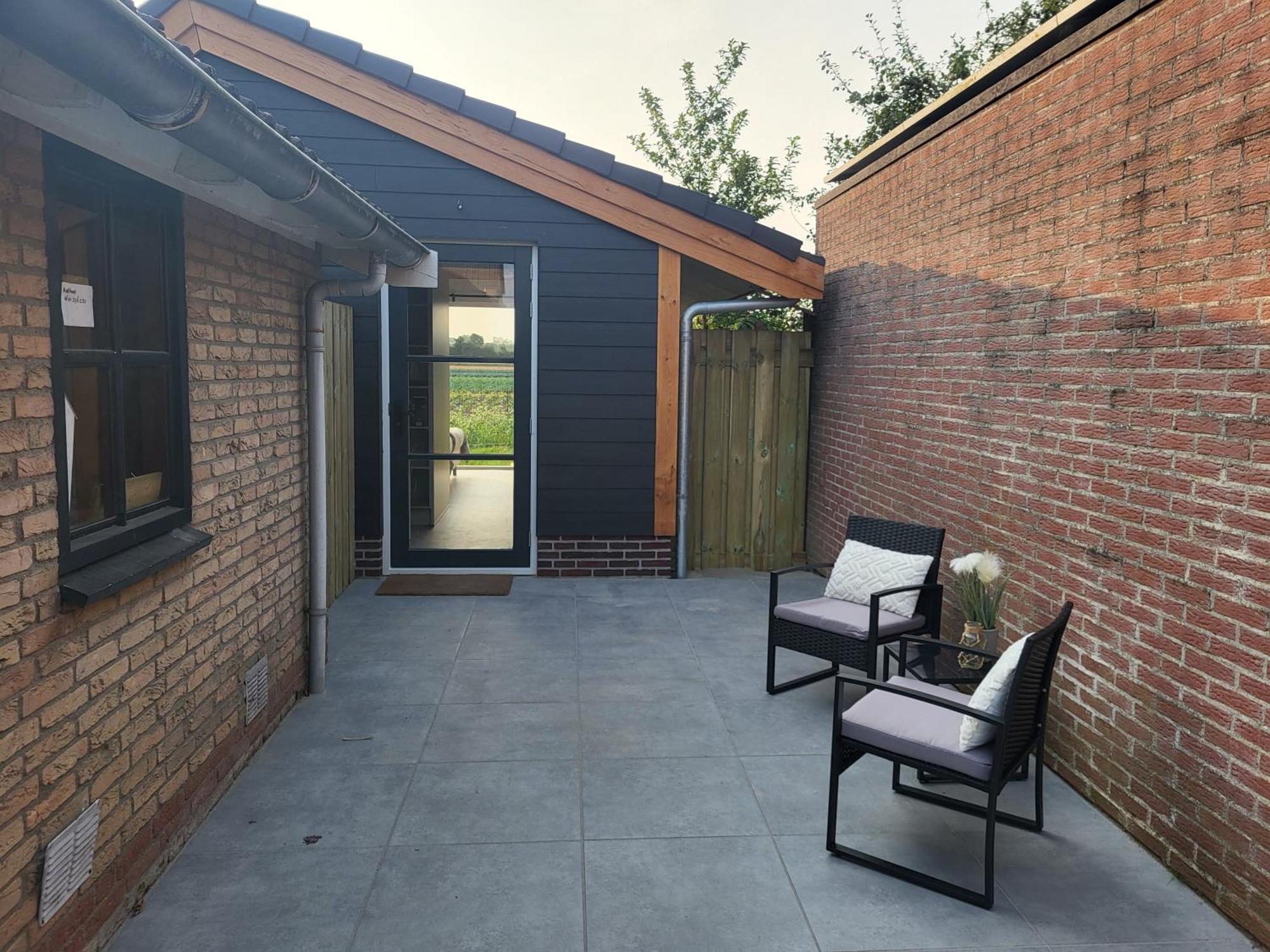 Huisje Mina Vrouwenpolder Exterior foto